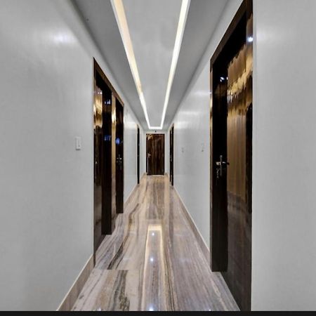 Om Guest House And Banquet Калькутта Экстерьер фото